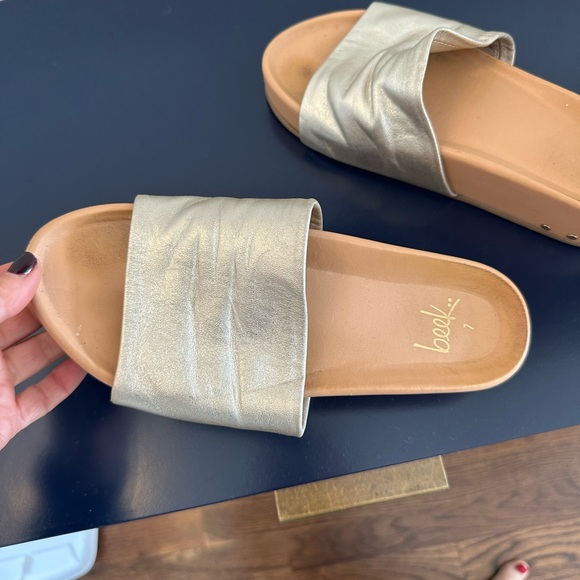 Beek chic gold slides - Picture 2 of 5